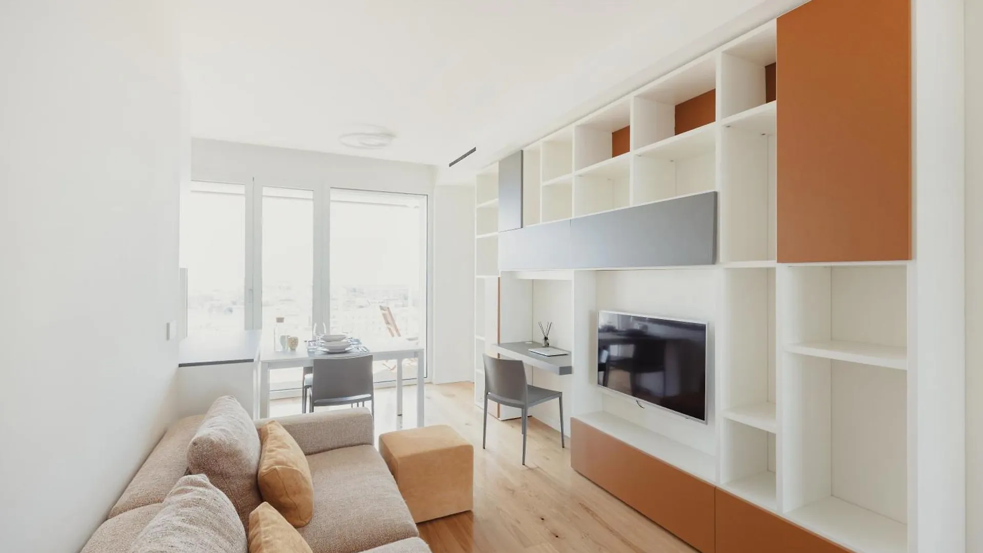 Gohost - Skyline Apartment Walking Distance From Central Station location